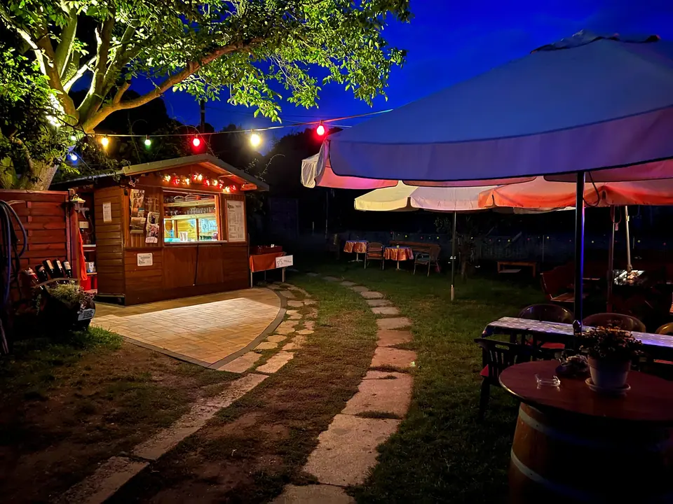 The sales hut at night